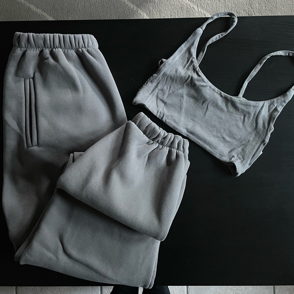 NWOT sweat and crop set.🔥